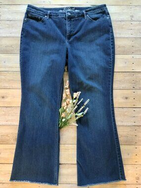 Gloria Vanderbilt Slimming Effect Bootcut Jeans 16 Button Flap Pockets High-Rise